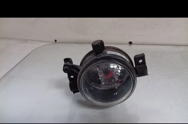 Phare antibrouillard avant gauche Ford FOCUS II (DA_, HCP, DP) 1.6 tdci (2004-2012) occasion