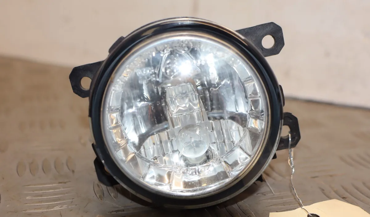 Phare antibrouillard avant gauche Ford KA III (UK, FK) 1.2 (2016) occasion