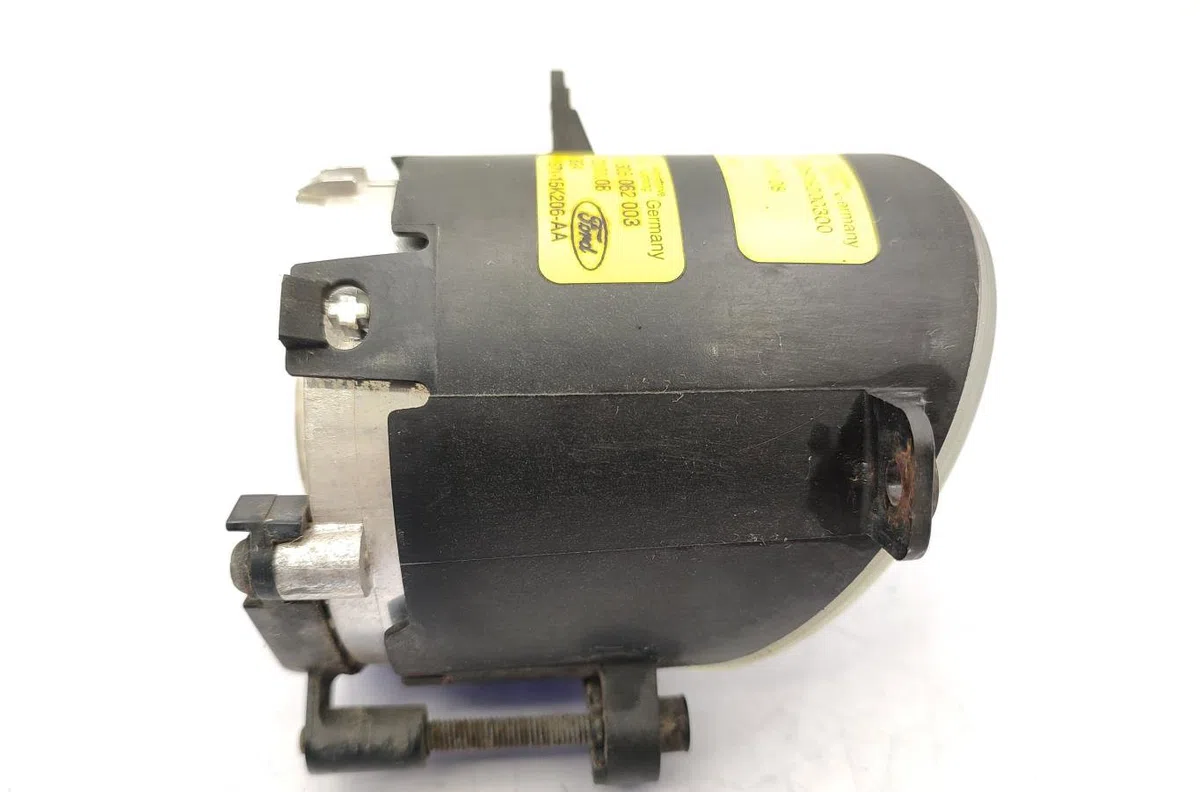 Phare antibrouillard avant gauche FORD MONDEO 2 BREAK occasion