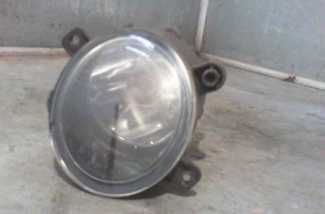 Phare antibrouillard avant gauche FORD MONDEO 2002 occasion