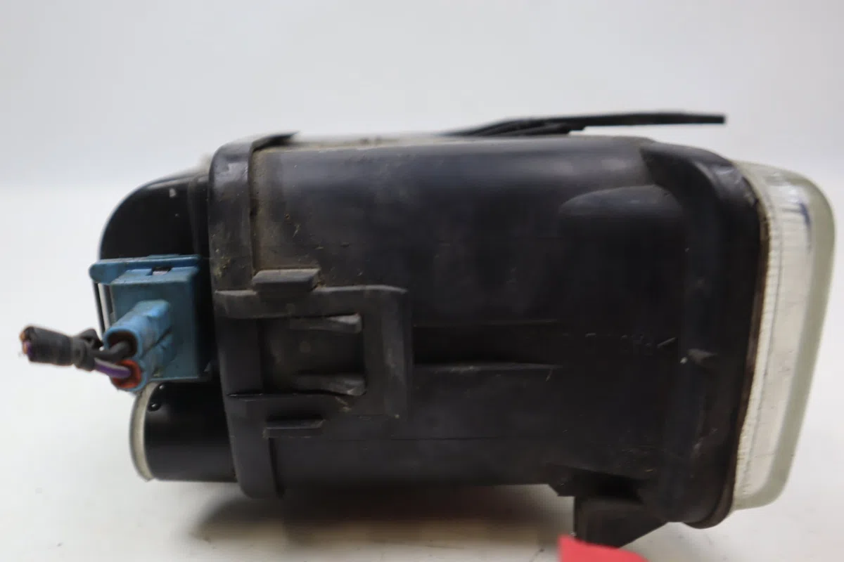 Phare antibrouillard avant gauche Ford MONDEO I (GBP) 1.8 td (1993-1996) occasion