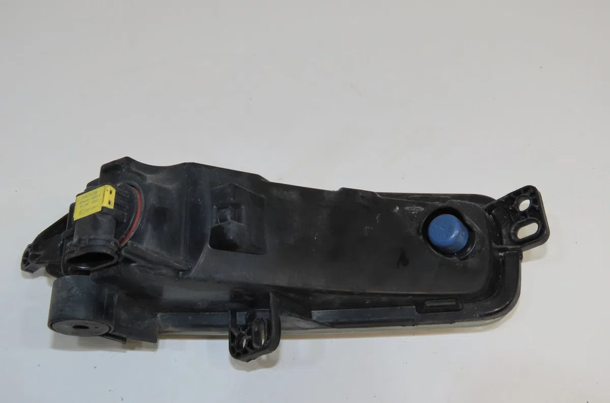 Phare antibrouillard avant gauche Ford MONDEO V Turnier (CF) 2.0 ecoblue (2019) occasion