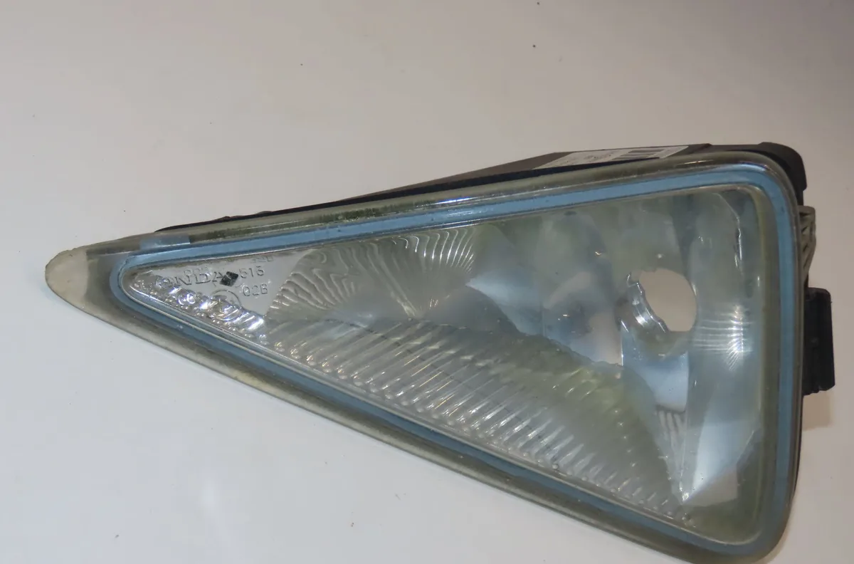 Phare antibrouillard avant gauche Honda CIVIC VIII Hatchback (FN, FK) 2.2 ctdi (fk3) (2005) 5 portes occasion