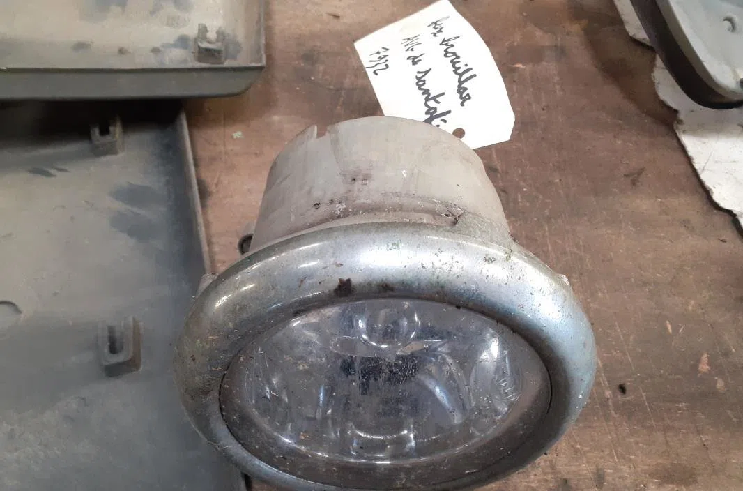 Phare antibrouillard avant gauche Hyundai SANTA FÉ I (SM) 2.0 crdi 4x4 (2003-2006) occasion