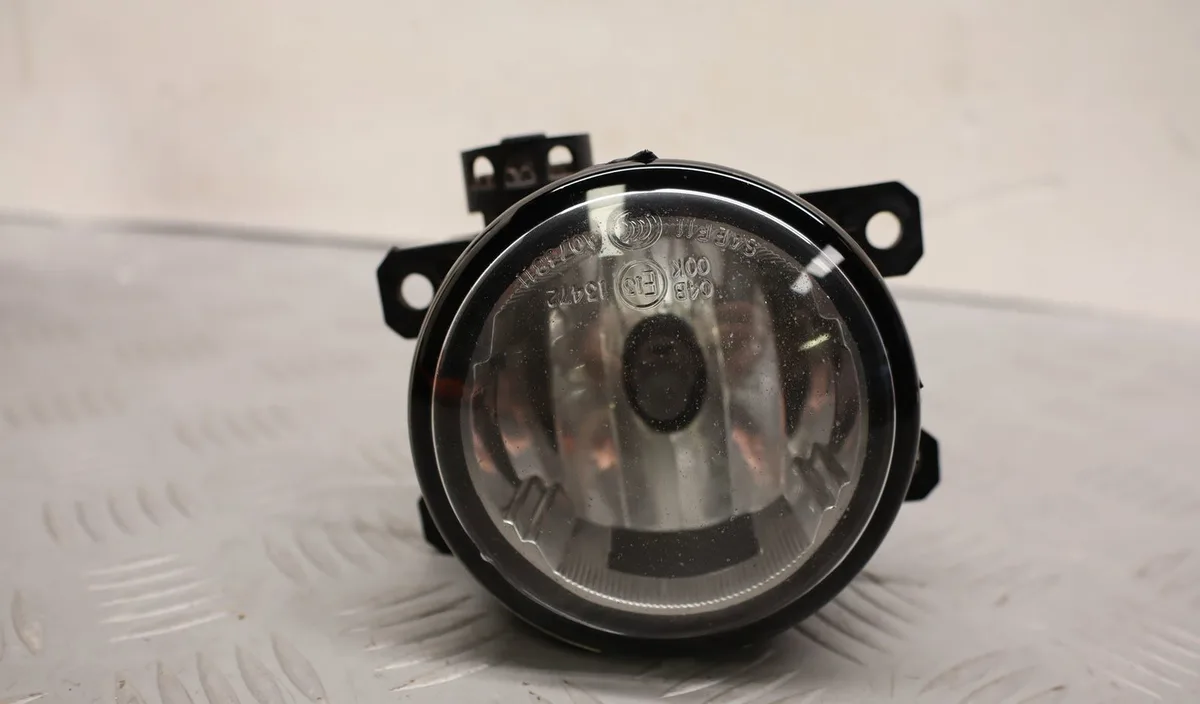 Phare antibrouillard avant gauche Jeep RENEGADE SUV (BU, B1, BV) 2.0 crd 4x4 (2014) occasion