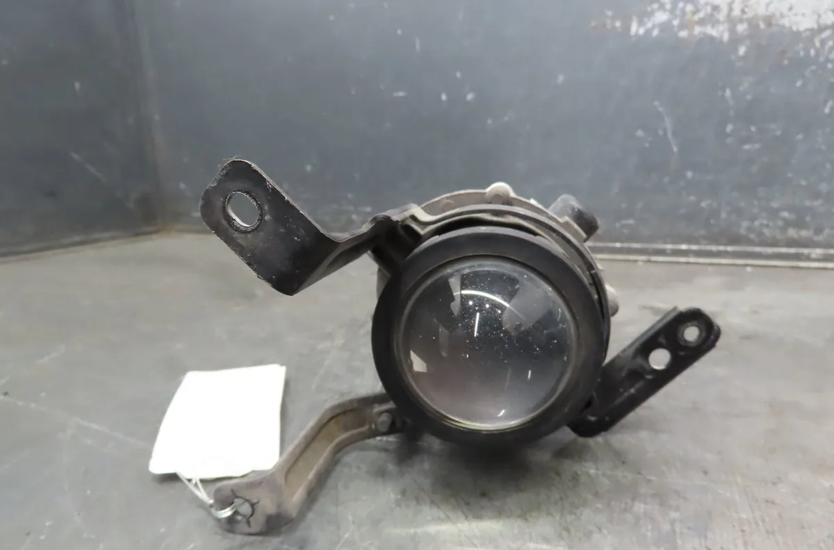 Phare antibrouillard avant gauche Kia CEE'D 3-5 portes (ED) 1.6 crdi 115 (2006-2012) occasion