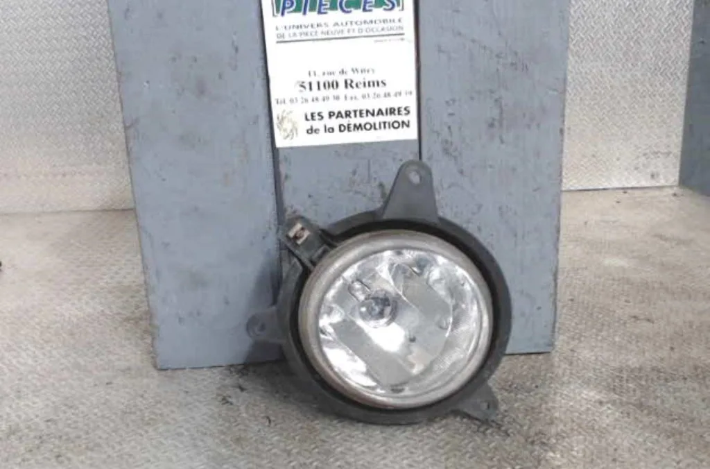 Phare antibrouillard avant gauche KIA SORENTO 1 SORENTO 1 PHASE 1 occasion