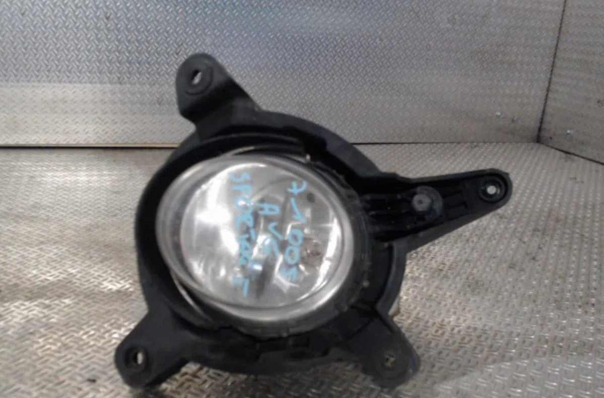 Phare antibrouillard avant gauche KIA SPORTAGE 2  0 occasion