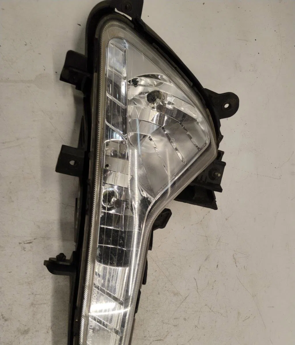 Phare antibrouillard avant gauche Kia SPORTAGE III (SL) 2.0 crdi awd (2010) occasion