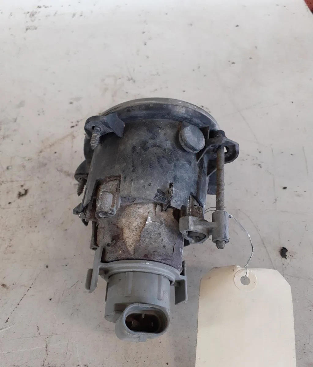 Phare antibrouillard avant gauche Land rover RANGE ROVER III (L322) 3.0 d 4x4 (2002-2012) occasion