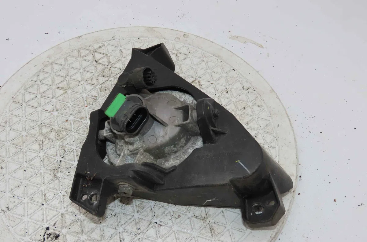 Phare antibrouillard avant gauche MAZDA MAZDA 5 II occasion