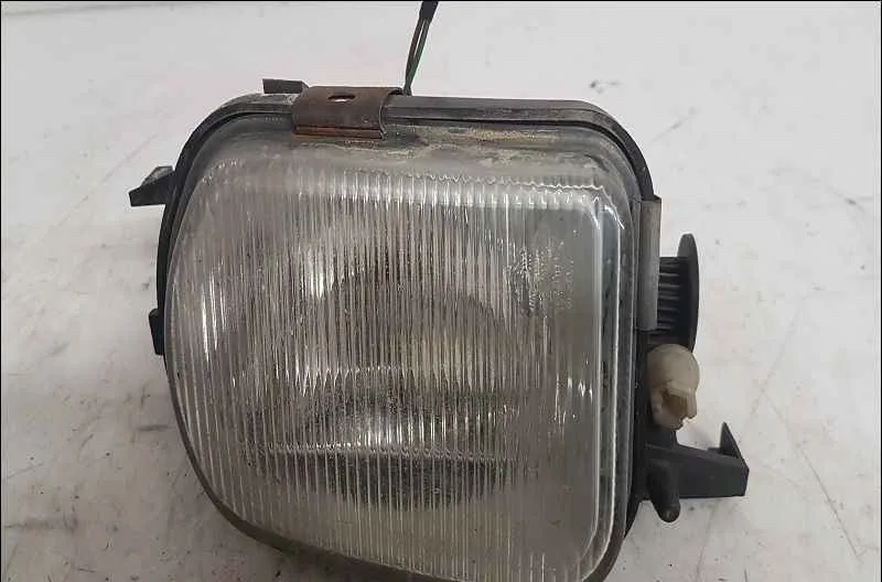 Phare antibrouillard avant gauche MERCEDES CLASSE C II occasion