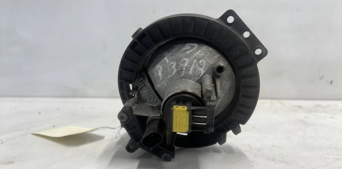 Phare antibrouillard avant gauche MINI MINI 2 R55 CLUBMAN PHASE 1 BREAK occasion