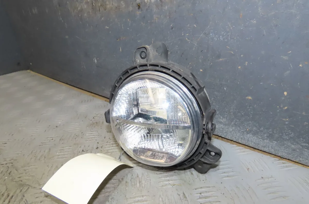 Phare antibrouillard avant gauche Mini MINI COUNTRYMAN (F60) Cooper (2016) occasion