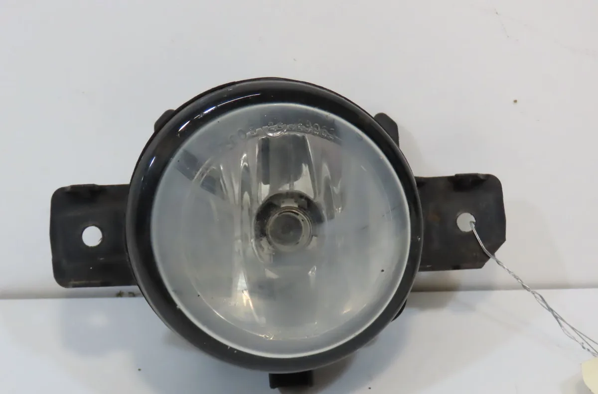 Phare antibrouillard avant gauche Nissan ALMERA II Hatchback (N16) 1.8 (2000-2002) occasion
