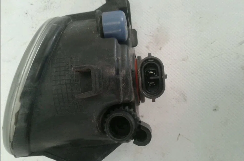 Phare antibrouillard avant gauche NISSAN MICRA III 2009 occasion
