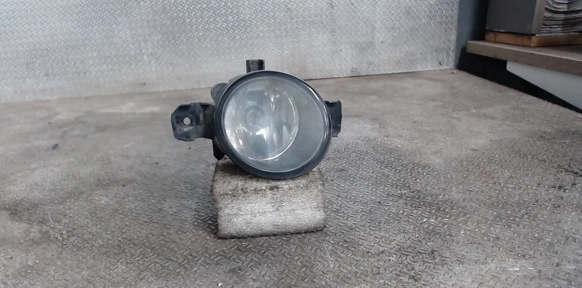 Phare antibrouillard avant gauche Nissan MICRA III (K12) 1.2 16v (2003-2010) occasion