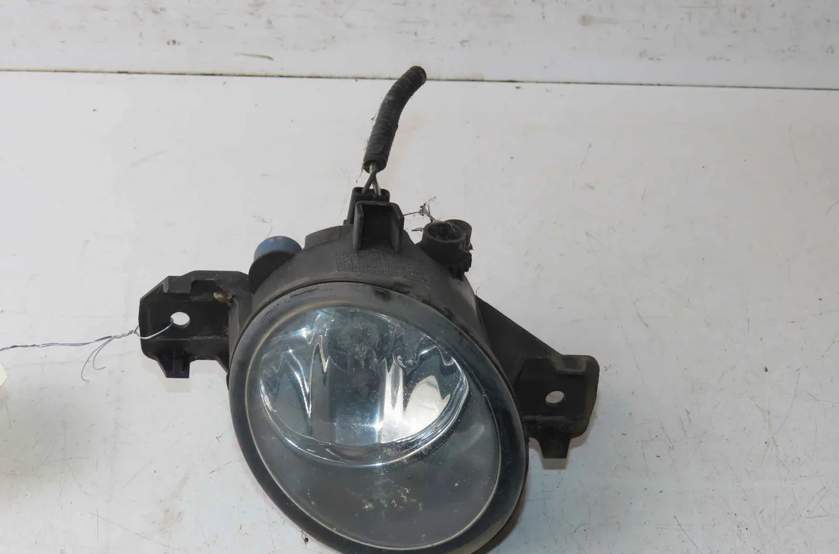 Phare antibrouillard avant gauche NISSAN QASHQAI I occasion