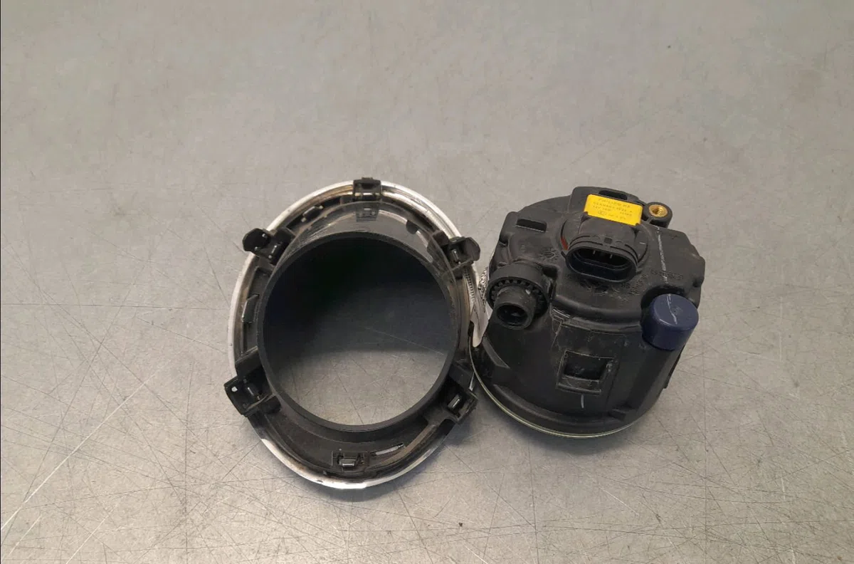 Phare antibrouillard avant gauche NISSAN QASHQAI II  1.5 DCI 110ch occasion