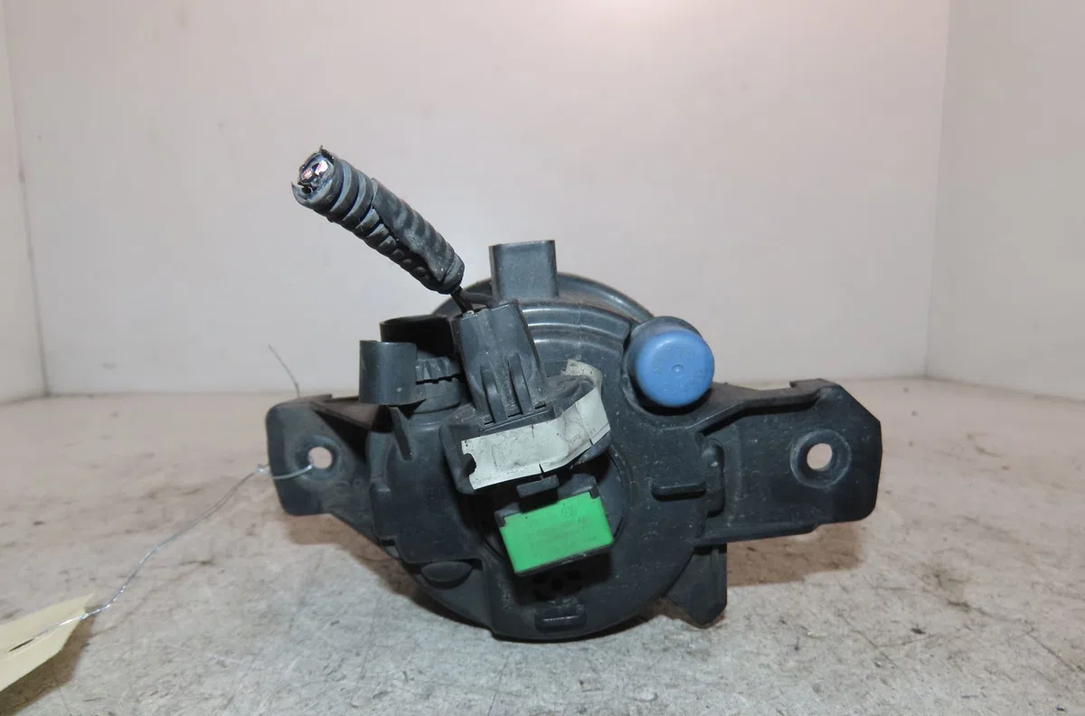 Phare antibrouillard avant gauche Nissan QASHQAI - QASHQAI 2 I (J10, NJ10, JJ10E) 2.0 traction intégrale (2007-2013) occ
