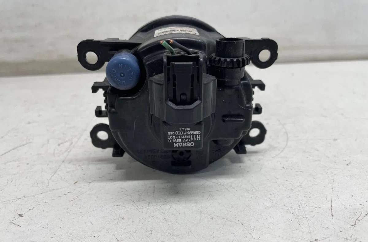 Phare antibrouillard avant gauche Opel AGILA (B) (H08) 1.2 (f68) (2010-2014) occasion