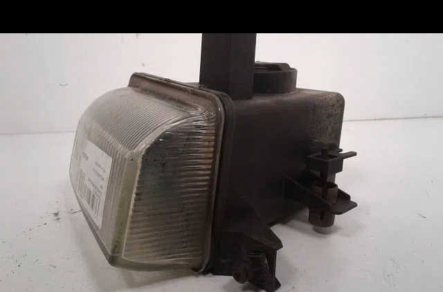 Phare antibrouillard avant gauche Opel ASTRA G 3-5 portes (T98) 2.2 dti (f08, f48) (2002-2005) occasion