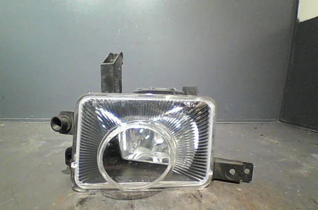 Phare antibrouillard avant gauche Opel CORSA C (X01) 1.2 twinport (f08, f68) (2004-2009) occasion