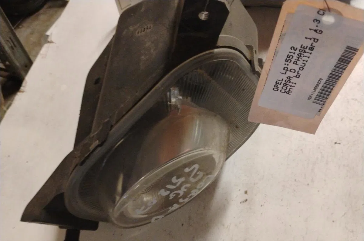 Phare antibrouillard avant gauche Opel CORSA D (S07) 1.3 cdti (l08, l68) (2006-2014) 3 portes occasion