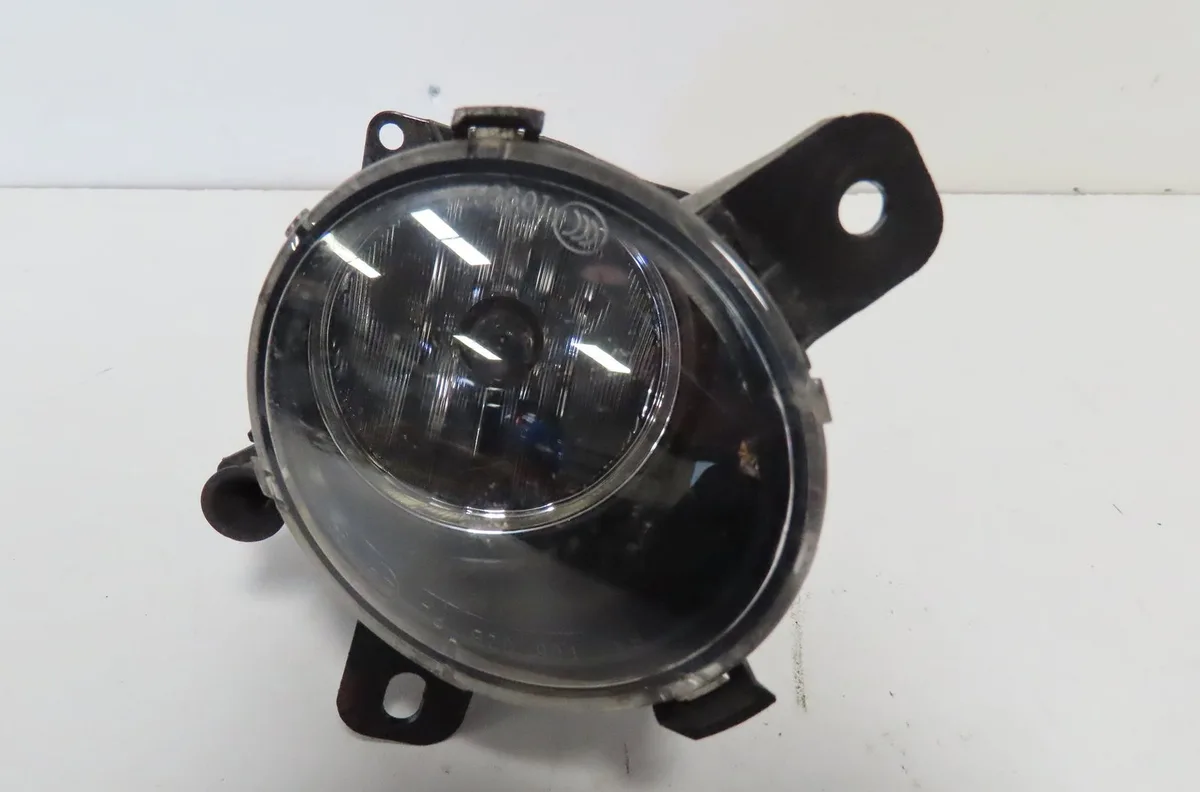 Phare antibrouillard avant gauche Opel CORSA E (X15) 1.4 (08, 68) (2014) occasion