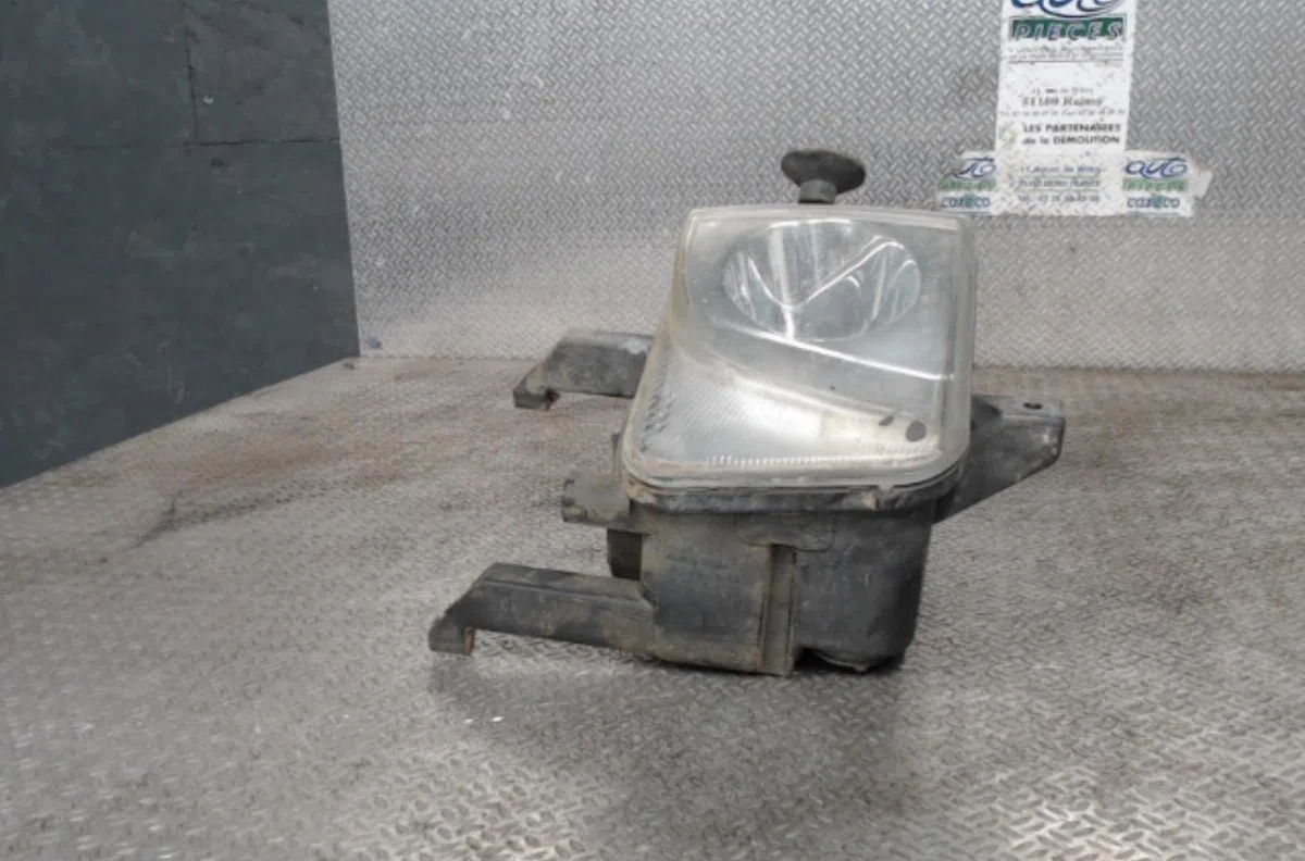 Phare antibrouillard avant gauche OPEL MERIVA A  MERIVA A PHASE 1 occasion