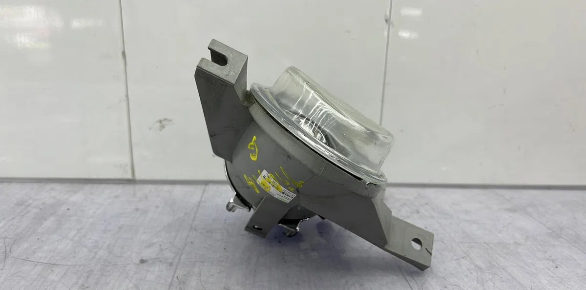 Phare antibrouillard avant gauche OPEL TIGRA 1 COUPE occasion