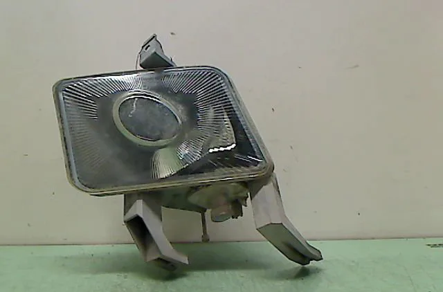 Phare antibrouillard avant gauche OPEL VECTRA II 2000 occasion