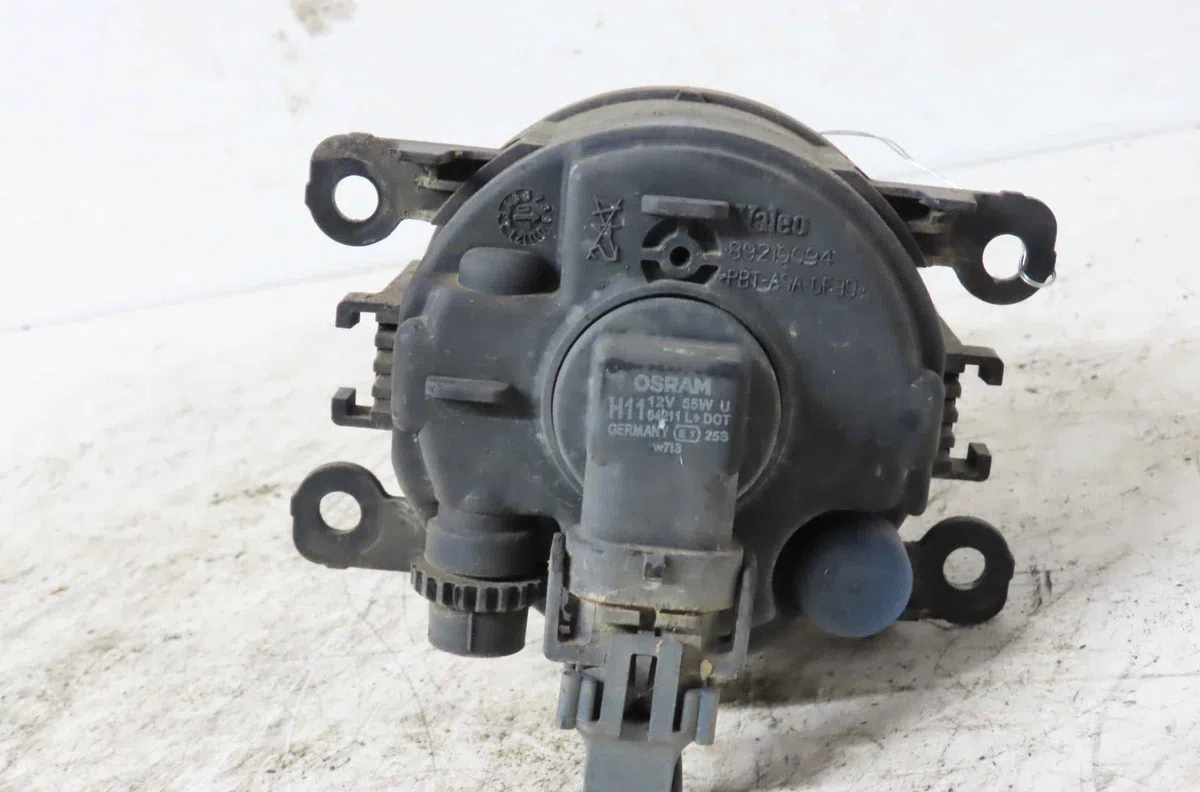 Phare antibrouillard avant gauche OPEL ZAFIRA II occasion