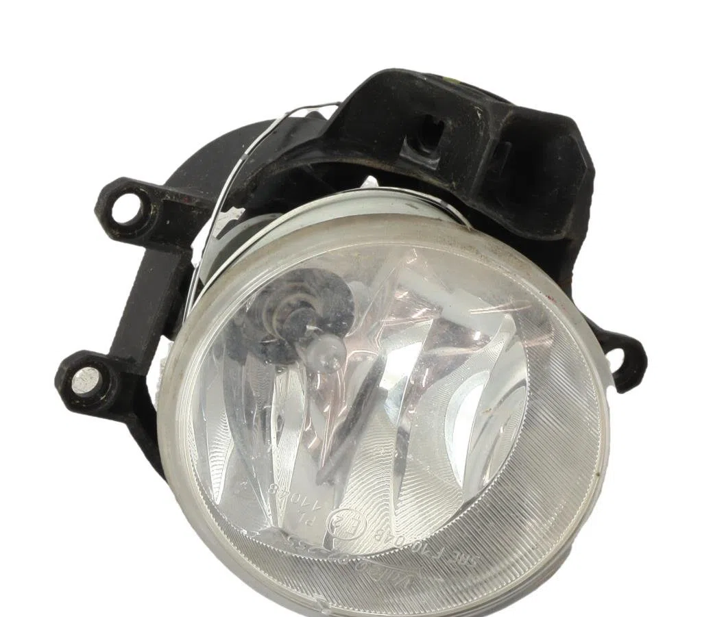 Phare antibrouillard avant gauche PEUGEOT 108 occasion