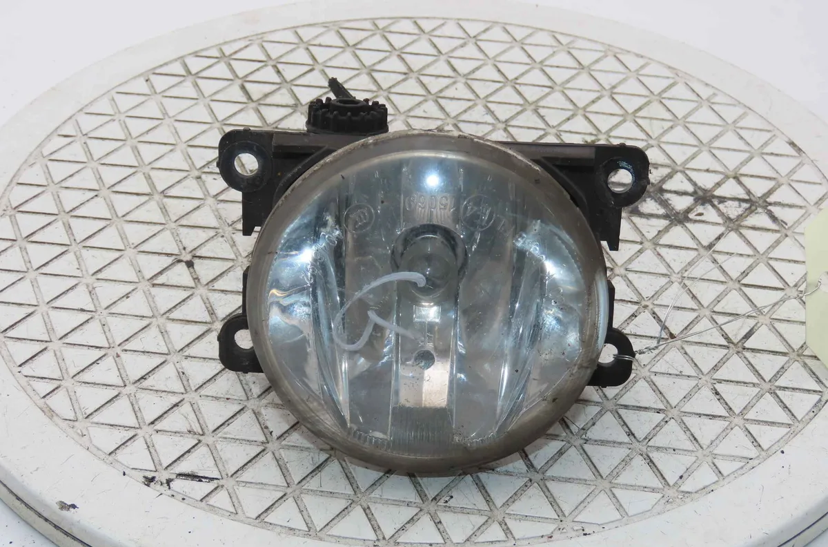 Phare antibrouillard avant gauche PEUGEOT 2008 occasion