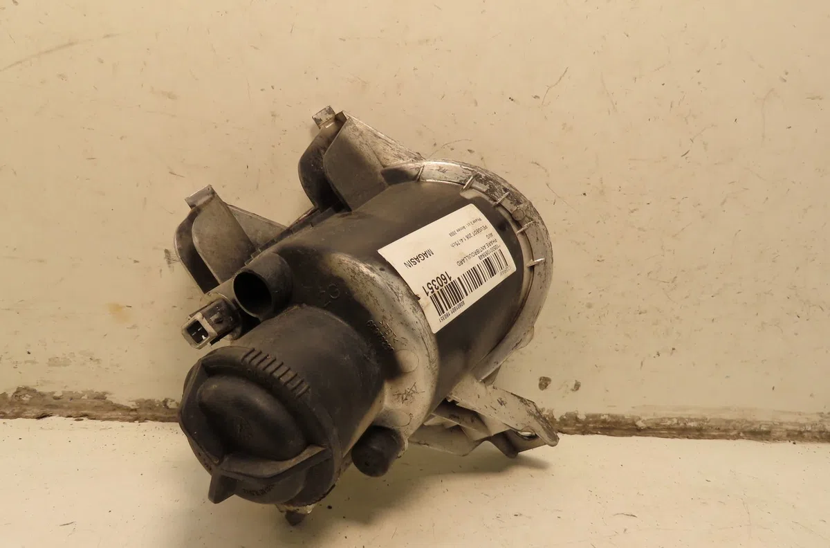 Phare antibrouillard avant gauche Peugeot 206 (2L_, 2M_) 1.4 i (2lkfwa, 2mkfwa) (2009-2013) 3 portes occasion