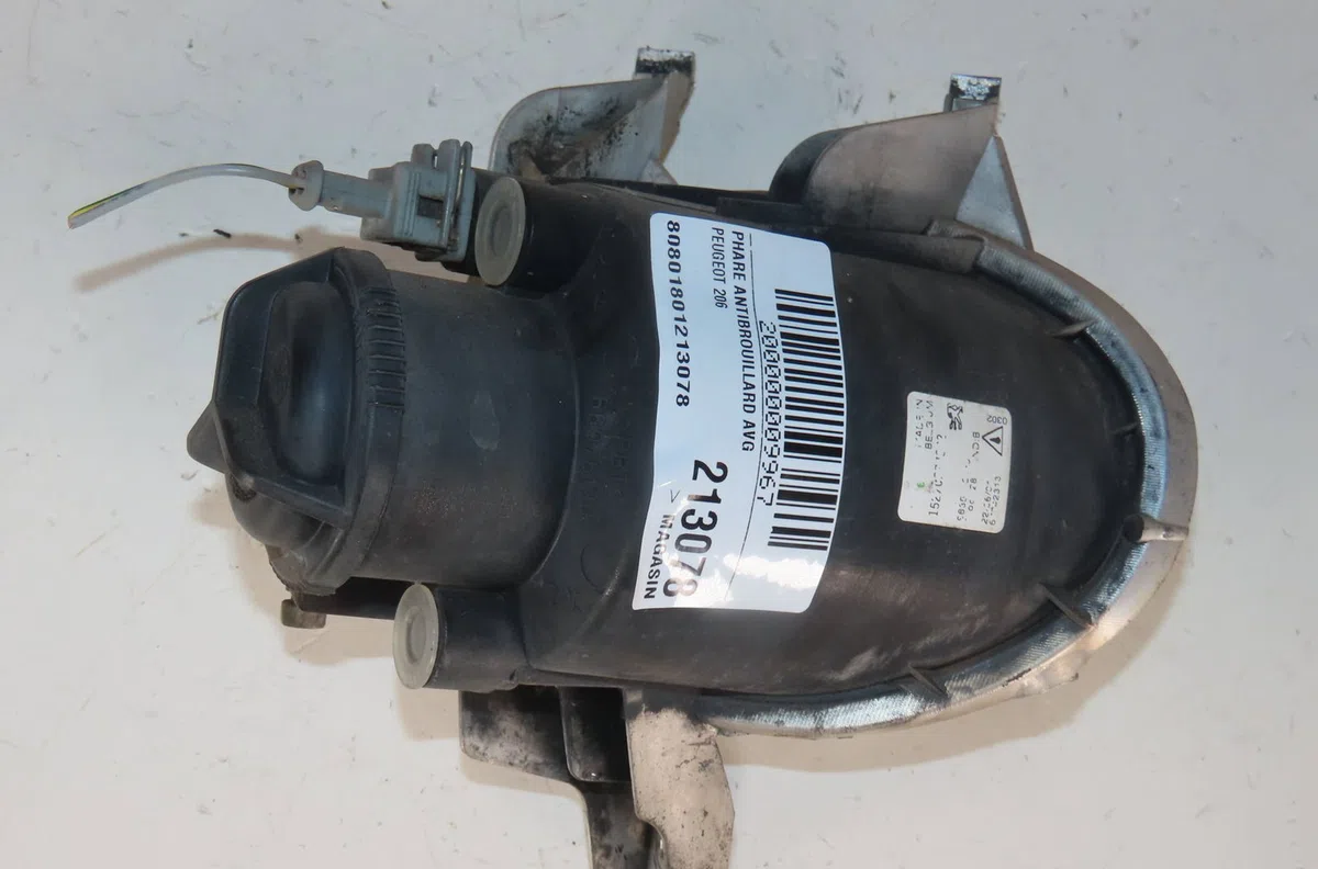 Phare antibrouillard avant gauche Peugeot 206 3-5 portes (2A-C) 1.9 d (1998-2001) 5 portes occasion