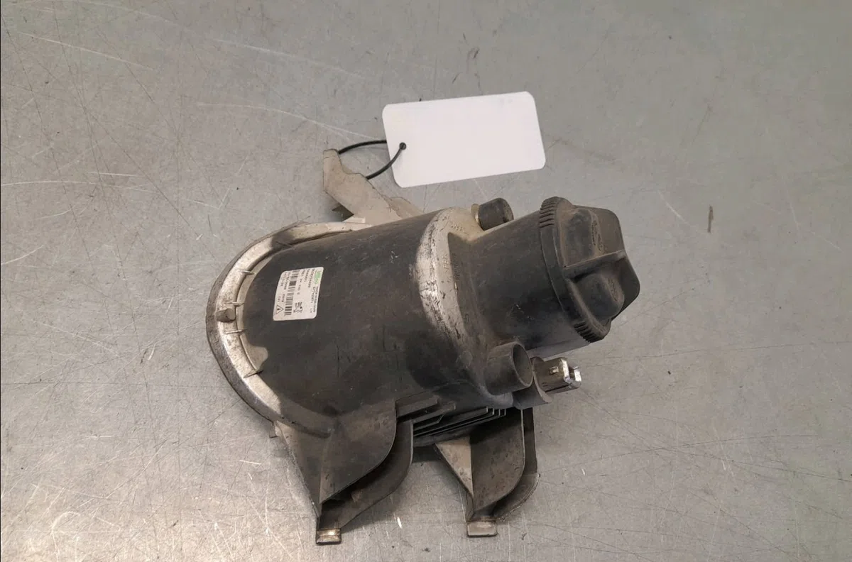Phare antibrouillard avant gauche Peugeot 206 SW (2E-K) 1.4 hdi (2002-2007) 5 portes occasion