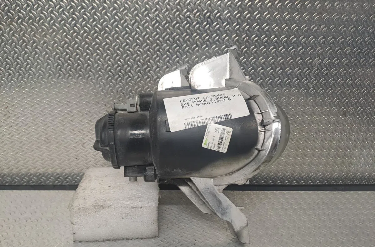 Phare antibrouillard avant gauche Peugeot 206 SW (2E-K) 2.0 hdi (2002-2007) occasion