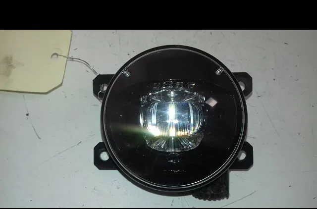 Phare antibrouillard avant gauche Peugeot 5008 II (MC_, MJ_, MR_, M4_) 1.5 bluehdi 130 (mcyhzj, mcyhzr, mcyhzx) (2018) o