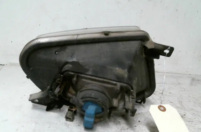 Phare antibrouillard avant gauche Peugeot 607 (9D, 9U) 2.2 hdi (2000-2006) occasion