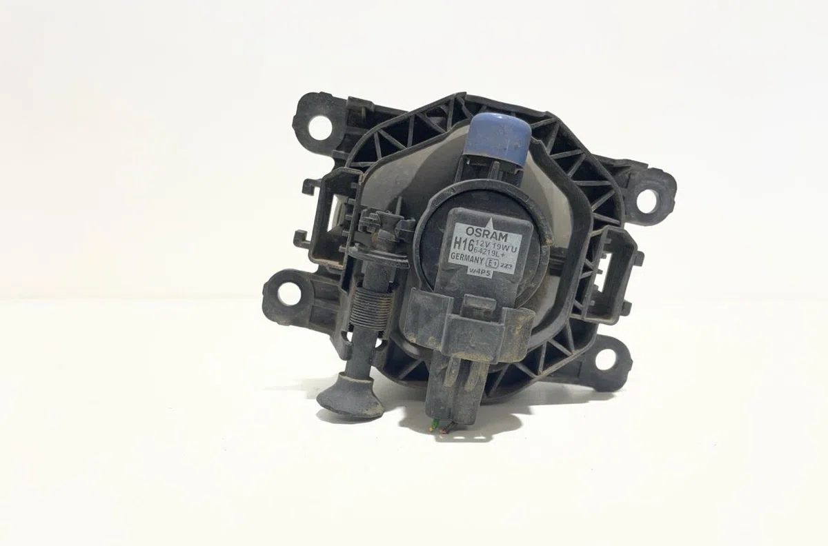 Phare antibrouillard avant gauche RENAULT CLIO 4 PHASE 1 BREAK occasion