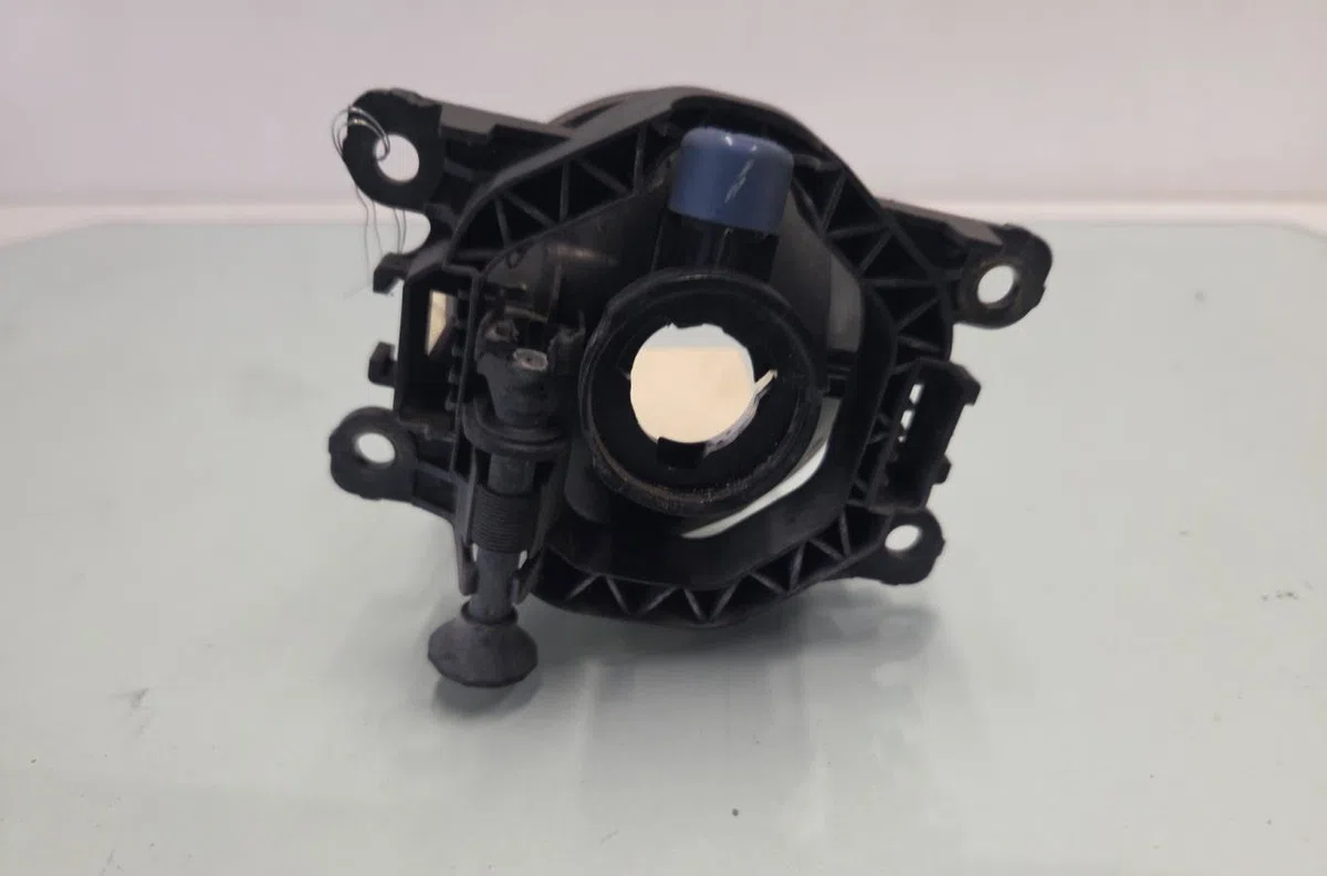 Phare antibrouillard avant gauche RENAULT CLIO 4 PHASE 1 occasion