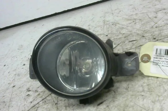 Phare antibrouillard avant gauche Renault CLIO II (BB_, CB_) 1.2 16v (bb05, bb0w, bb11, bb27, bb2t, bb2u, bb2v, cb05,...