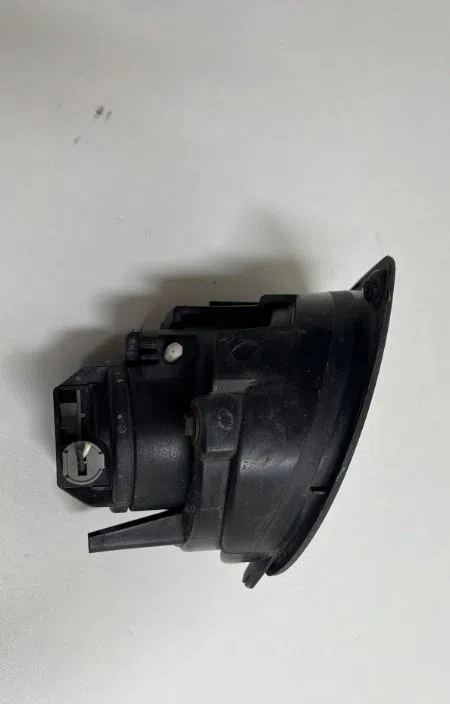 Phare antibrouillard avant gauche Renault CLIO II (BB_, CB_) 1.4 16v (b-cb0p, bb13) (2000-2008) 5 portes occasion