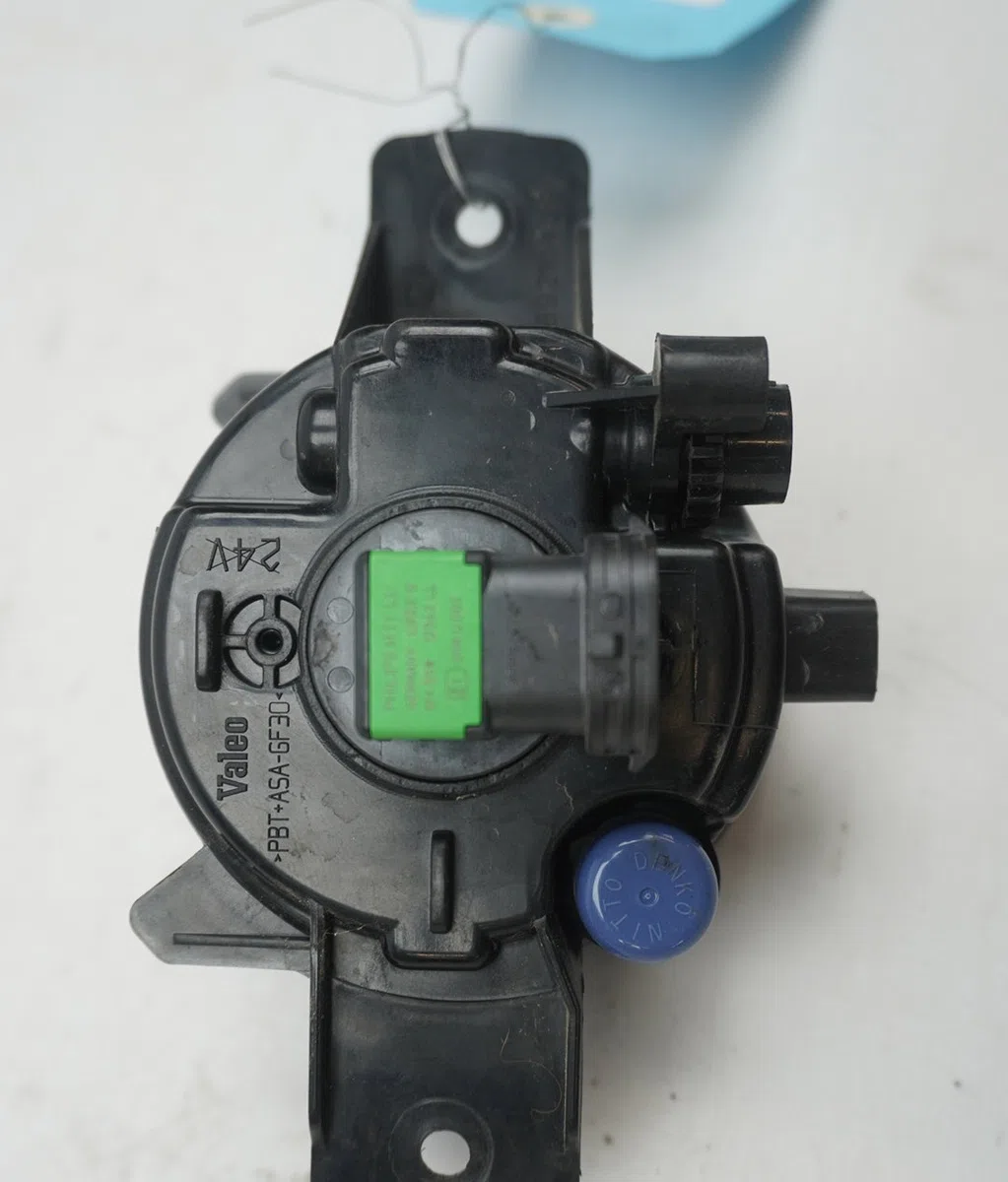 Phare antibrouillard avant gauche Renault CLIO II (BB_, CB_) 1.5 dci (b-cb3m) (2005-2010) 3 portes occasion