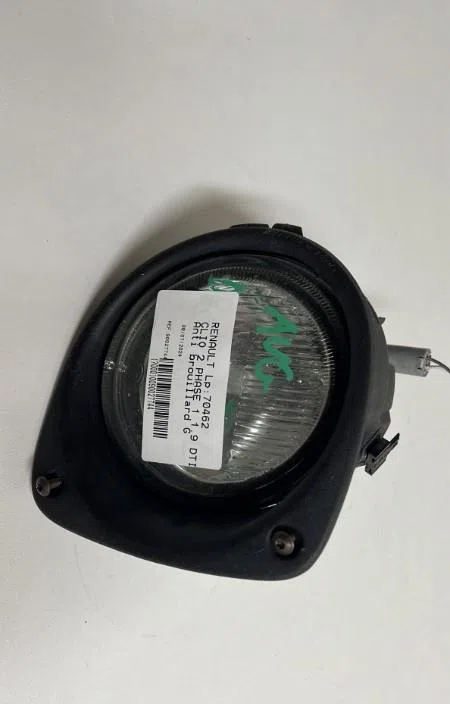 Phare antibrouillard avant gauche Renault CLIO II (BB_, CB_) 1.9 dti (b-cb0u) (1999-2005) occasion