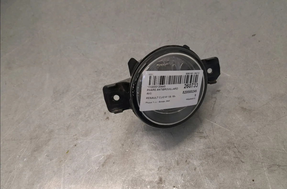 Phare antibrouillard avant gauche Renault CLIO III (BR0-1, CR0-1) 1.6 16v (br05, br0b, br0y, br15, br1j, br1m, br1y, cr0