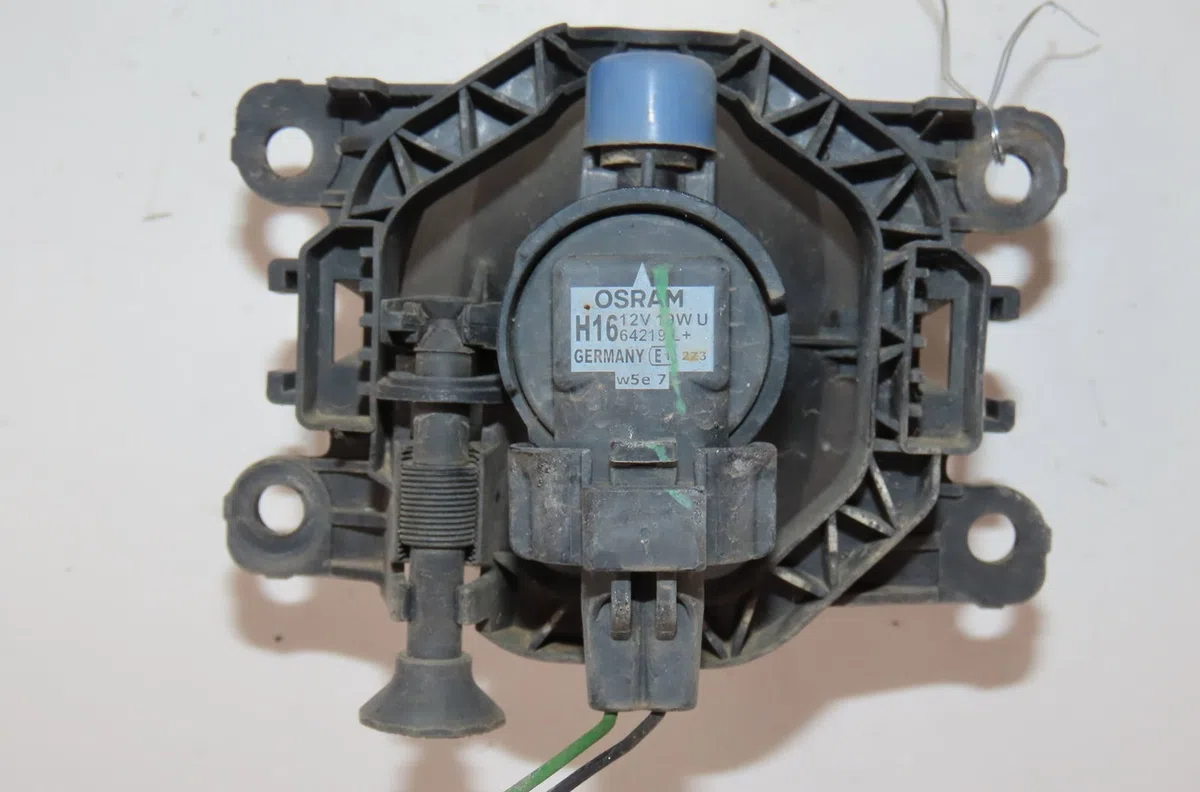 Phare antibrouillard avant gauche Renault CLIO IV (BH_) 0.9 tce 90 (2012) 5 portes occasion