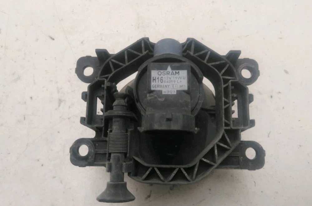 Phare antibrouillard avant gauche Renault CLIO IV (BH_) 1.5 dci 90 (2012) 5 portes occasion